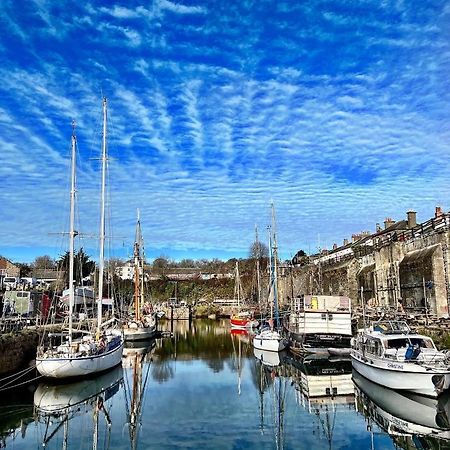Stunning Yacht Sea Lion In Charlestown Harbour, Cornwall Hotel Buitenkant foto