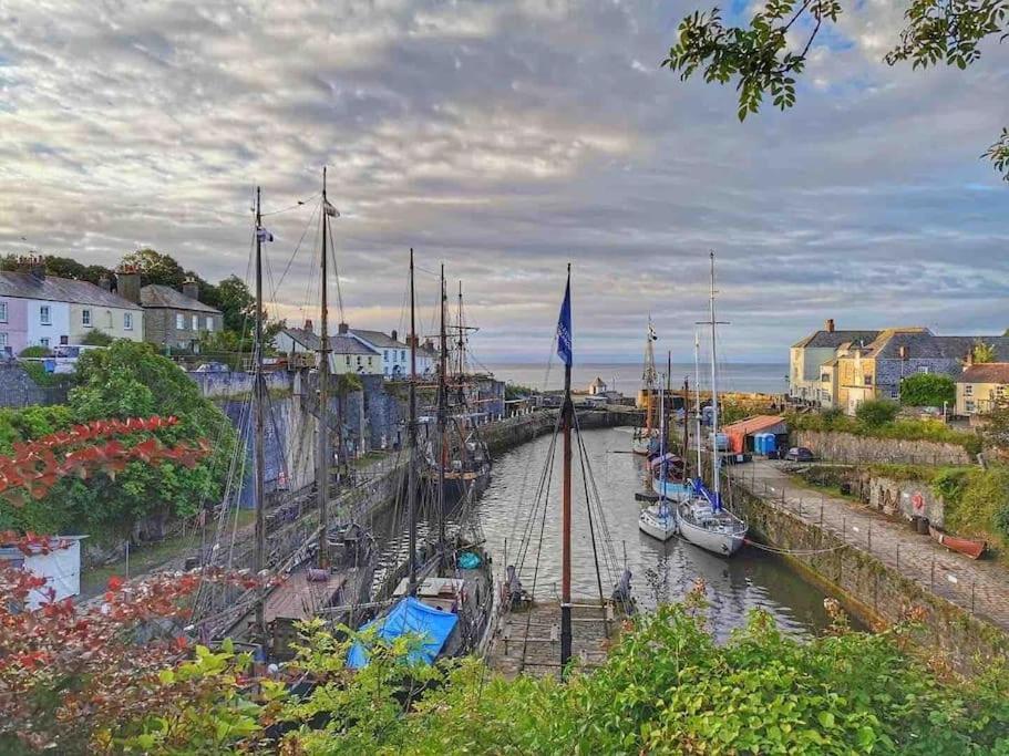 Stunning Yacht Sea Lion In Charlestown Harbour, Cornwall Hotel Buitenkant foto