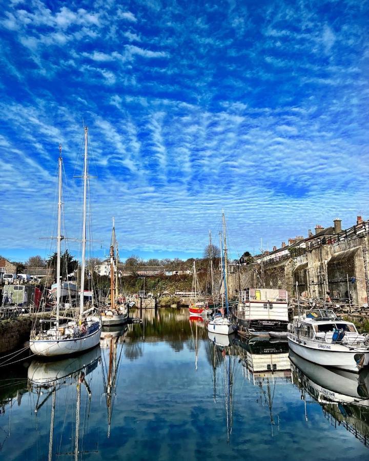 Stunning Yacht Sea Lion In Charlestown Harbour, Cornwall Hotel Buitenkant foto