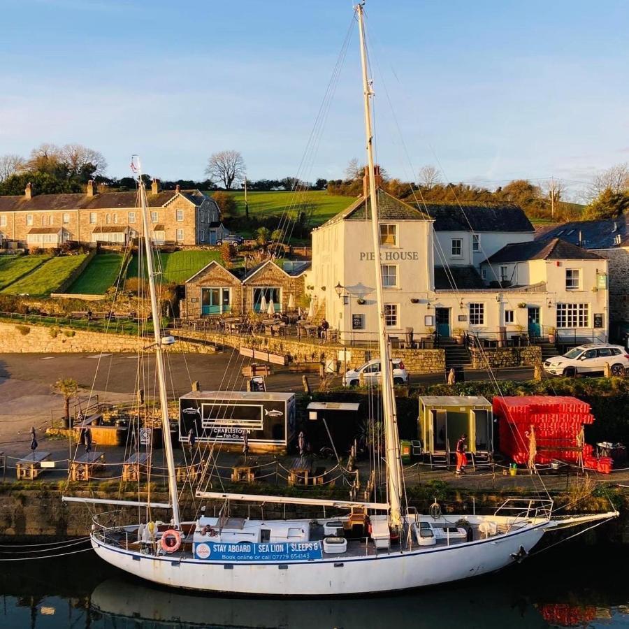 Stunning Yacht Sea Lion In Charlestown Harbour, Cornwall Hotel Buitenkant foto